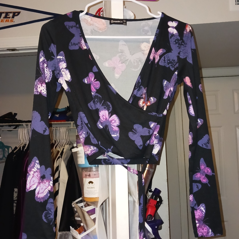 POPULAR 21 butterfly croptop